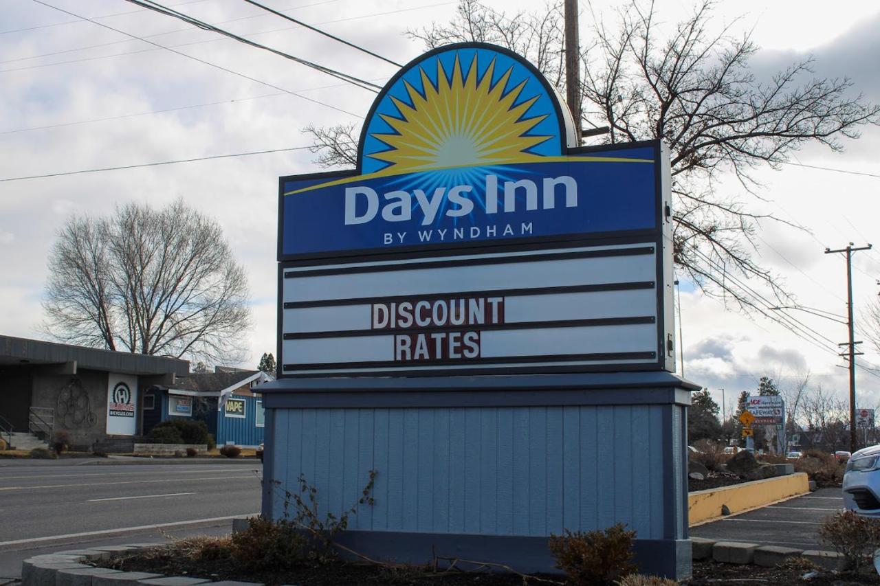 Days Inn By Wyndham Bend Exterior foto